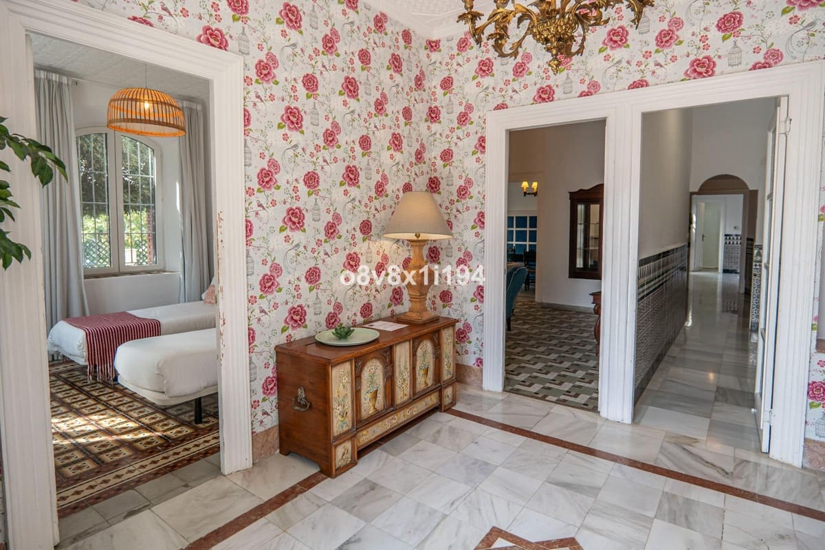 5 bedroom Villa for sale in Malaga city with pool garage - € 1,349,000 (Ref: 9540352)