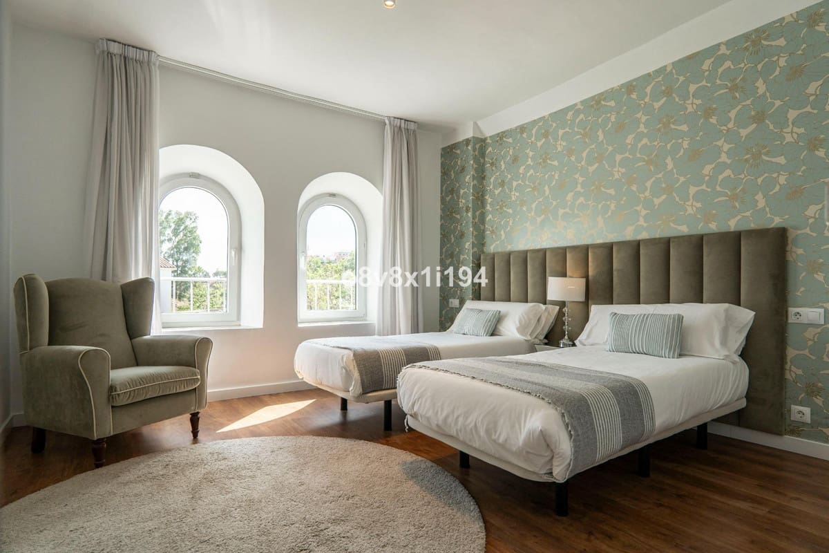 5 bedroom Villa for sale in Malaga city with pool garage - € 1,349,000 (Ref: 9540352)