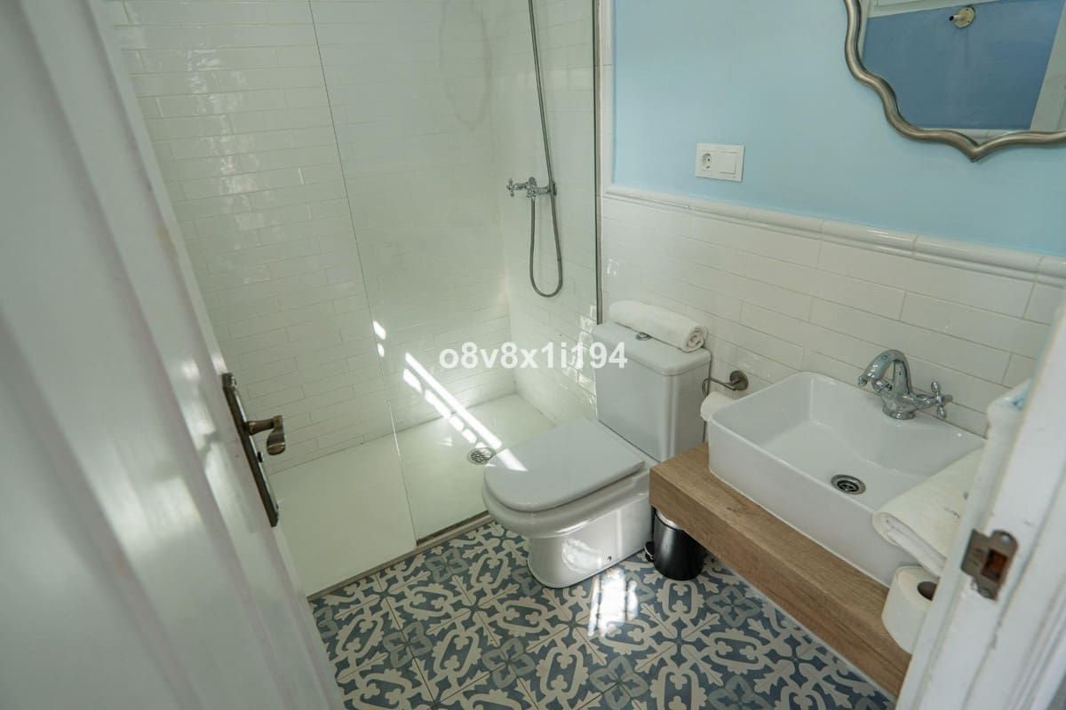 5 bedroom Villa for sale in Malaga city with pool garage - € 1,349,000 (Ref: 9540352)