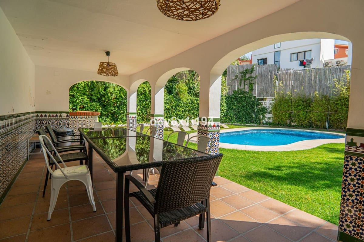 5 bedroom Villa for sale in Malaga city with pool garage - € 1,349,000 (Ref: 9540352)