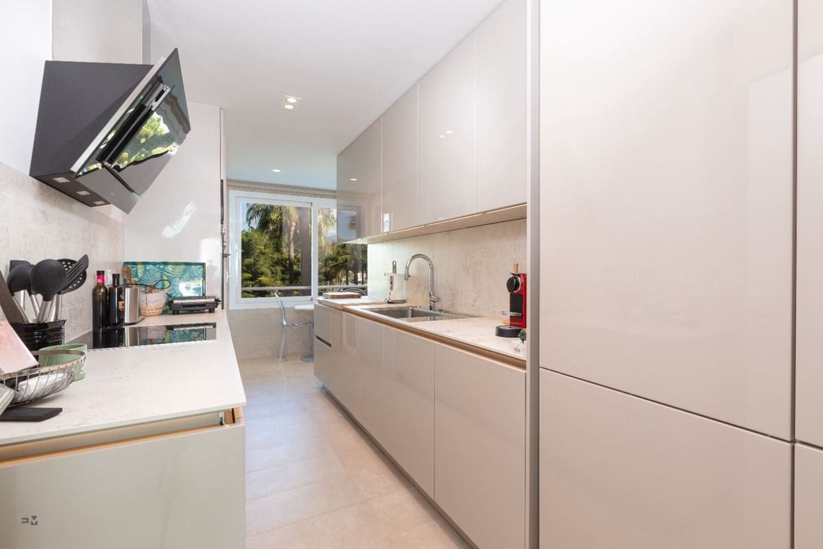 3 soverom Leilighet til salgs i Estepona med svømmebasseng - € 1 350 000 (Ref: 9540354)