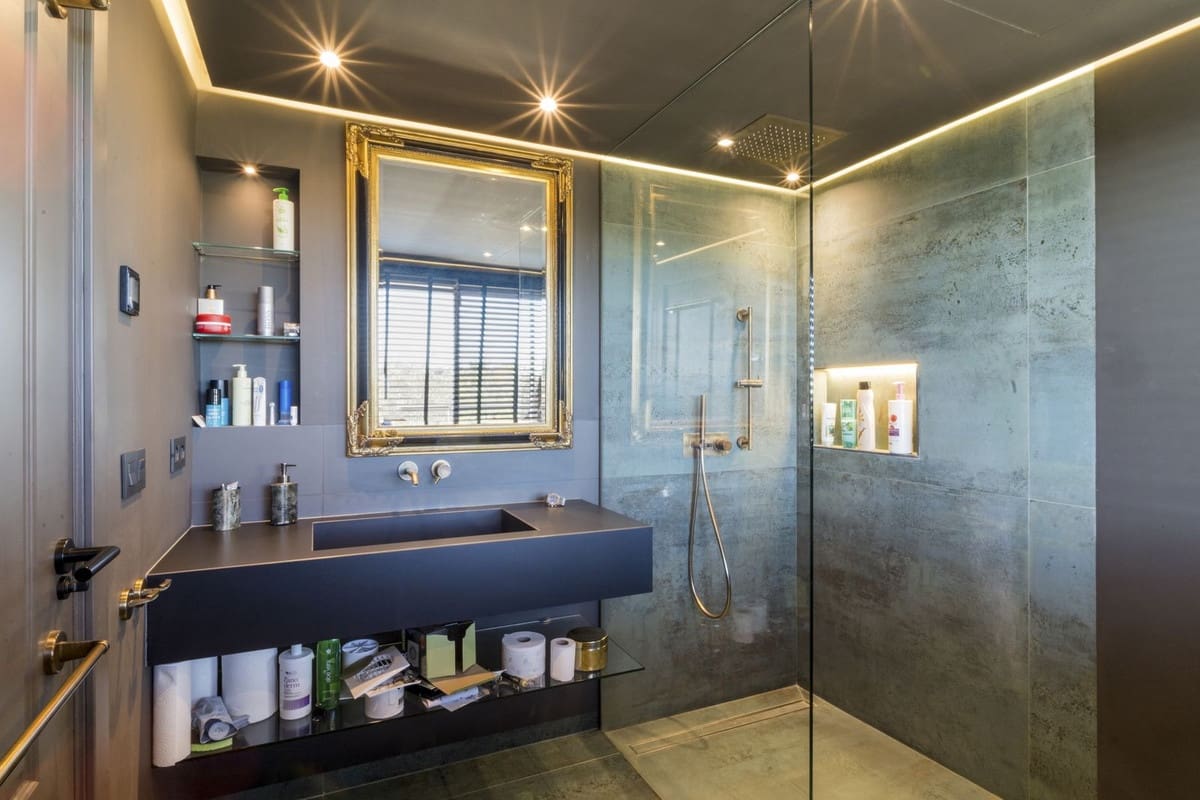 4 soverom Leilighet til salgs i Nueva Andalucia med svømmebasseng garasje - € 1 350 000 (Ref: 9540356)