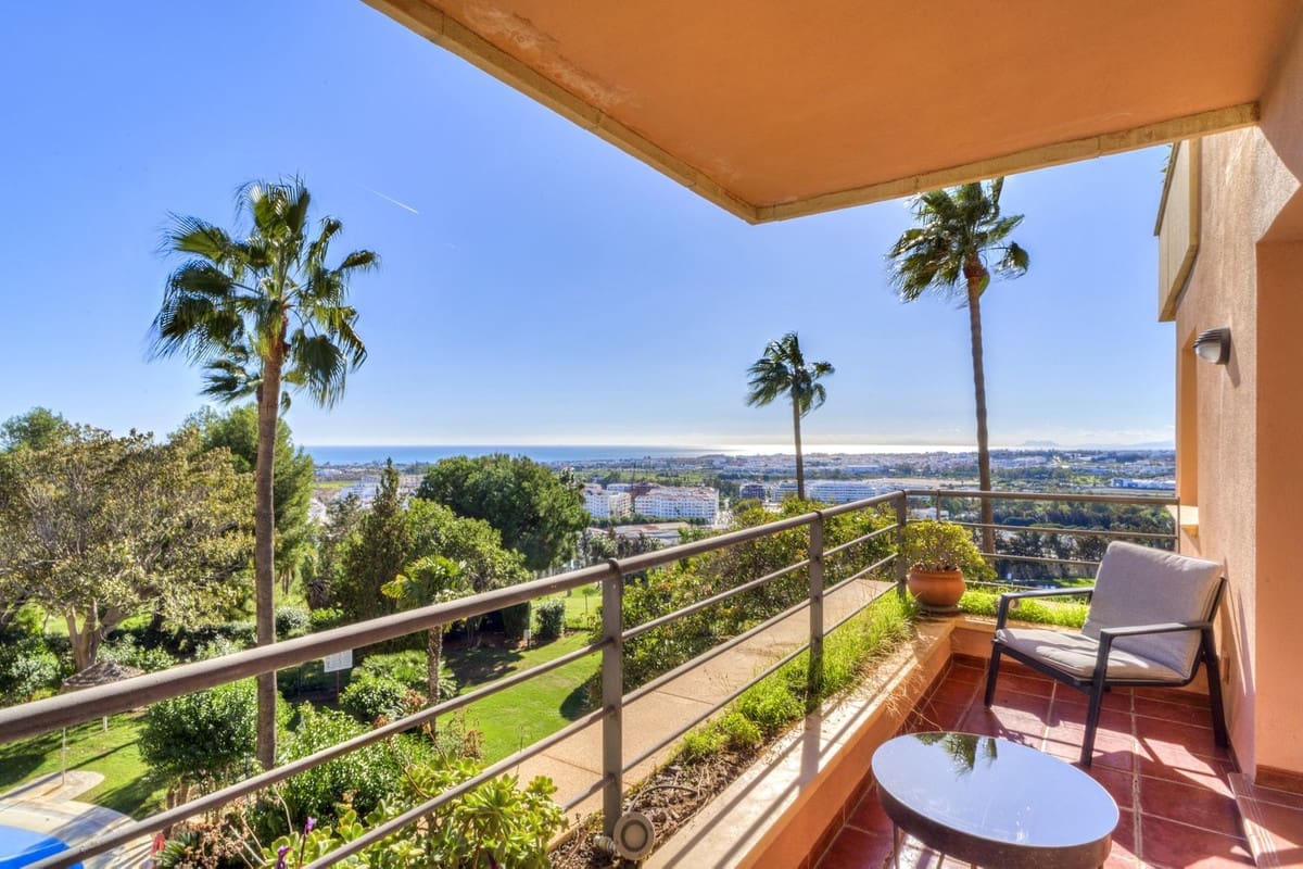 4 soverom Leilighet til salgs i Nueva Andalucia med svømmebasseng garasje - € 1 350 000 (Ref: 9540356)