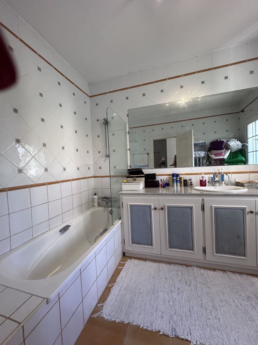 3 soveværelse Villa til salg i Bel-Air med swimmingpool garage - € 1.350.000 (Ref: 9540360)