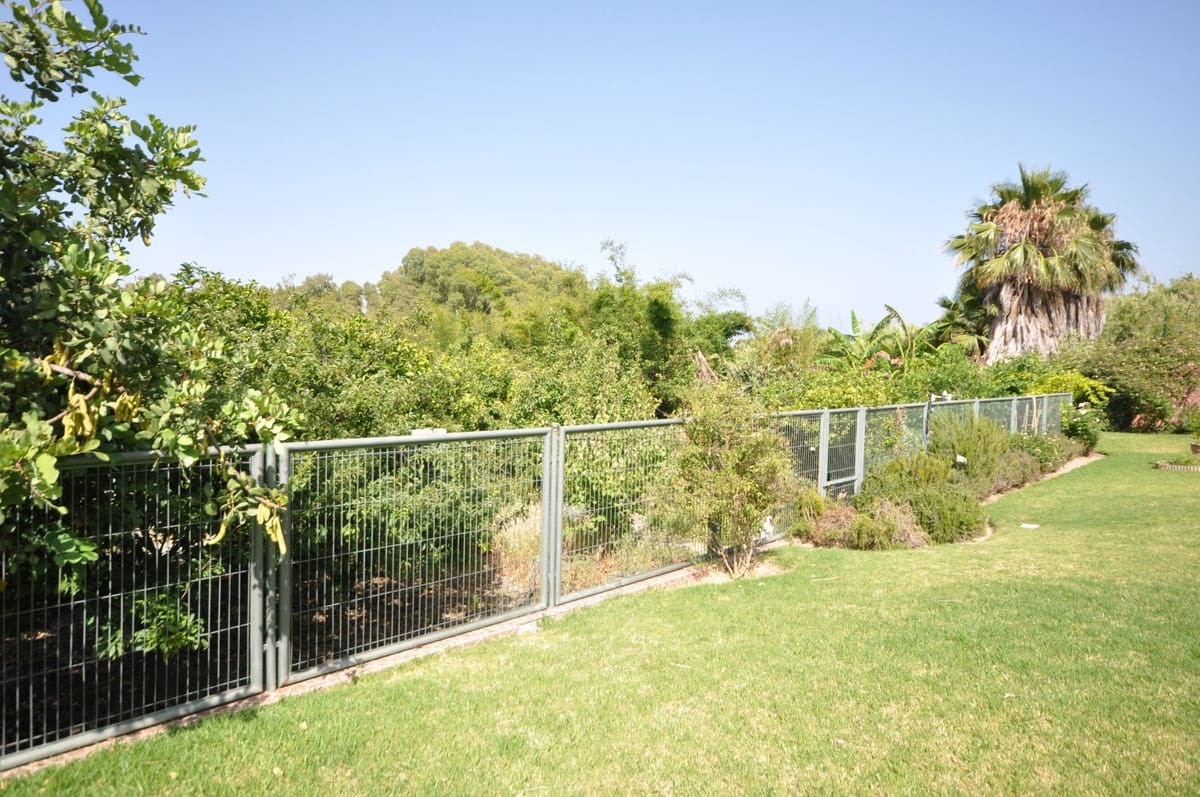 Chalet de 4 habitaciones en Bahia de Casares en venta con piscina - 1.350.000 € (Ref: 9540361)