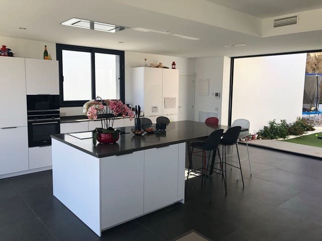 4 slaapkamer Villa te koop in La Cala Golf, Mijas met zwembad garage - € 1.350.000 (Ref: 9540362)