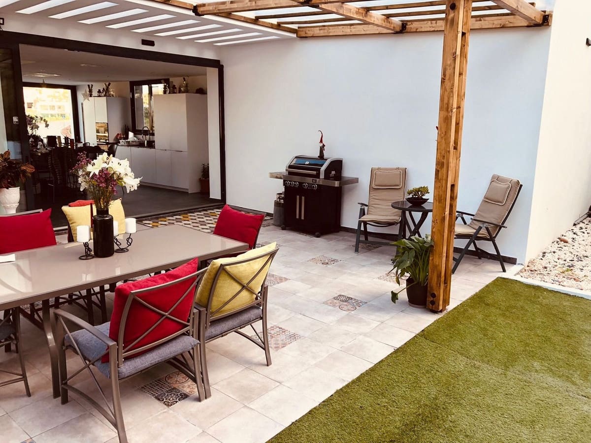 4 slaapkamer Villa te koop in La Cala Golf met zwembad garage - € 1.350.000 (Ref: 9540362)