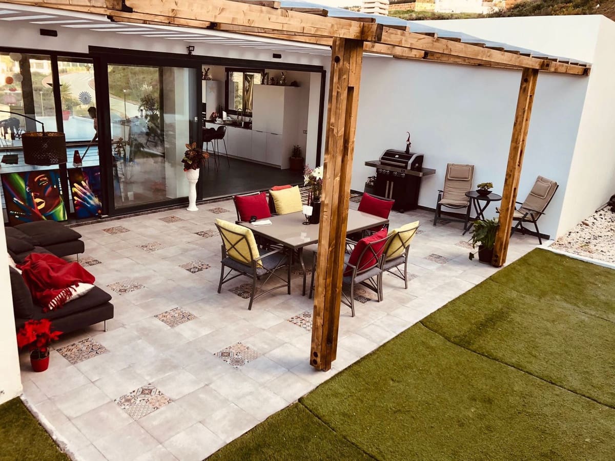 4 slaapkamer Villa te koop in La Cala Golf met zwembad garage - € 1.350.000 (Ref: 9540362)