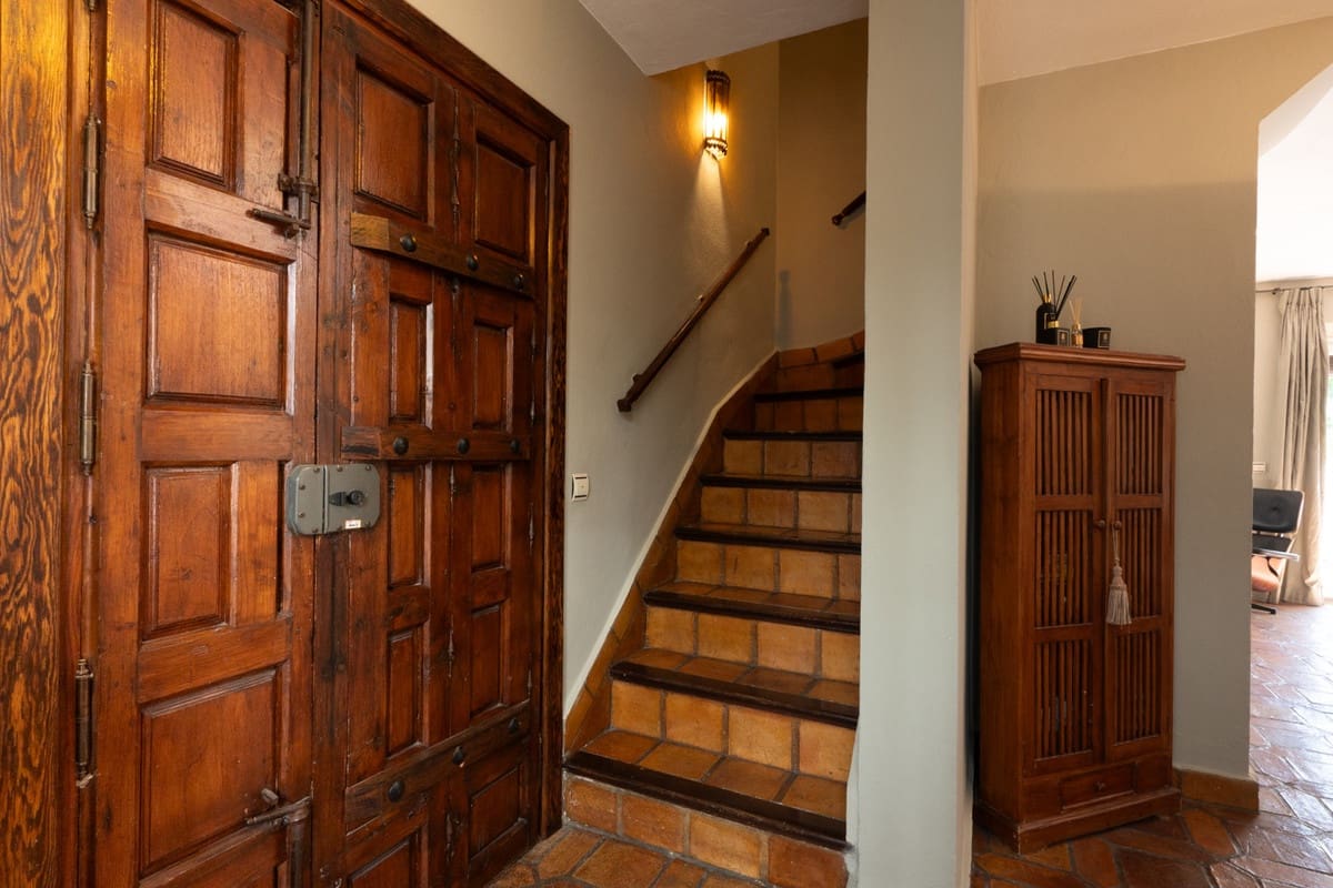 2 bedroom Townhouse for sale in Golden Mile - € 1,350,000 (Ref: 9540364)