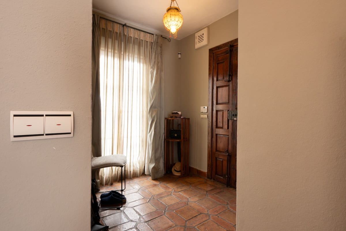 2 bedroom Townhouse for sale in Golden Mile - € 1,350,000 (Ref: 9540364)