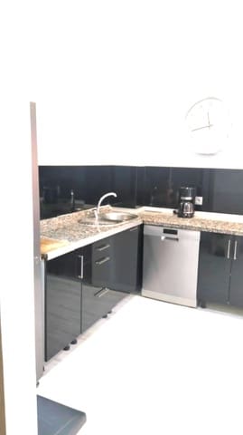 5 quarto Moradia Geminada para venda em Puerto Banus, Marbella com piscina garagem - 1 365 000 € (Ref: 9540366)