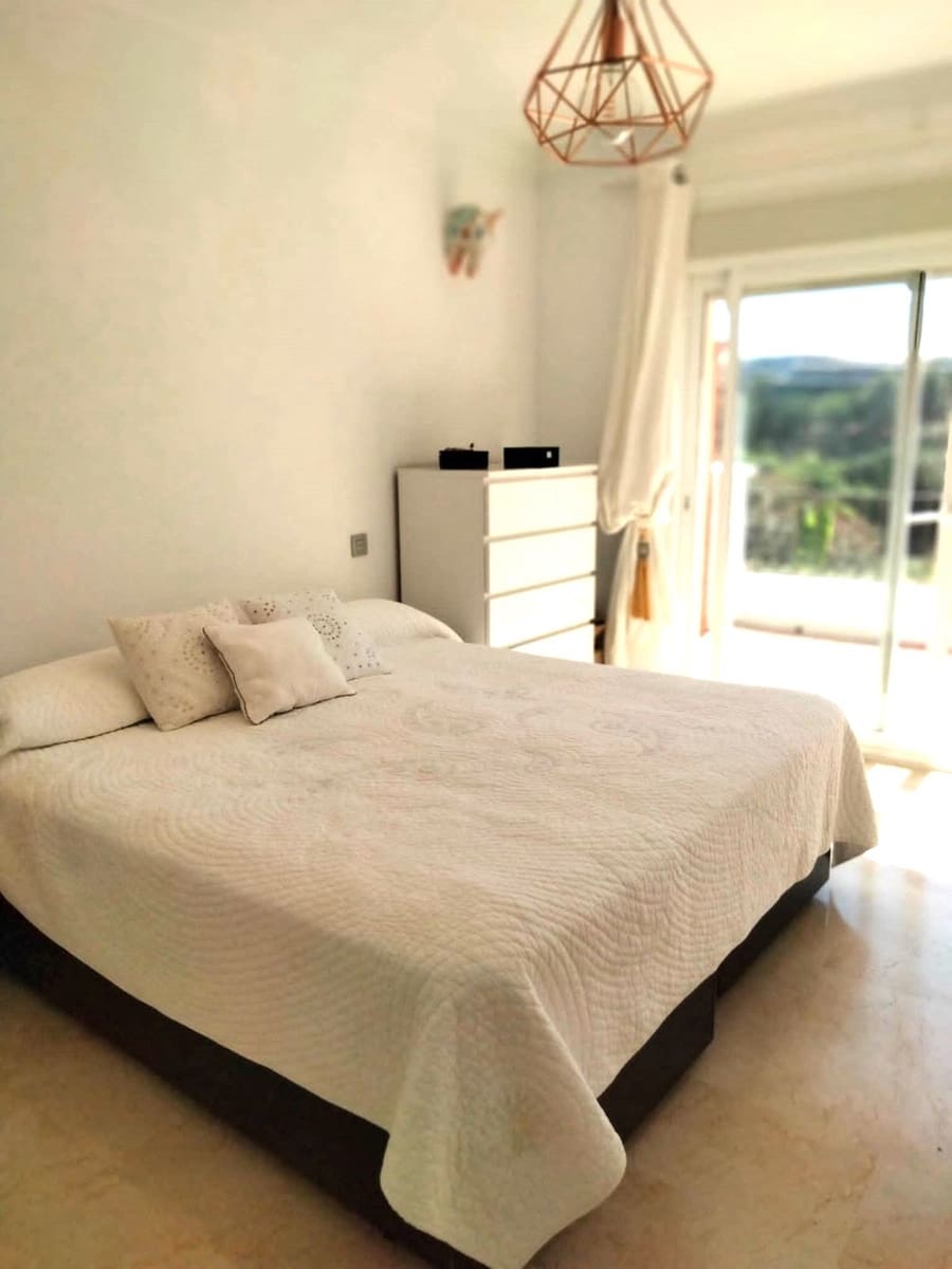 5 quarto Moradia Geminada para venda em Puerto Banus com piscina garagem - 1 365 000 € (Ref: 9540366)