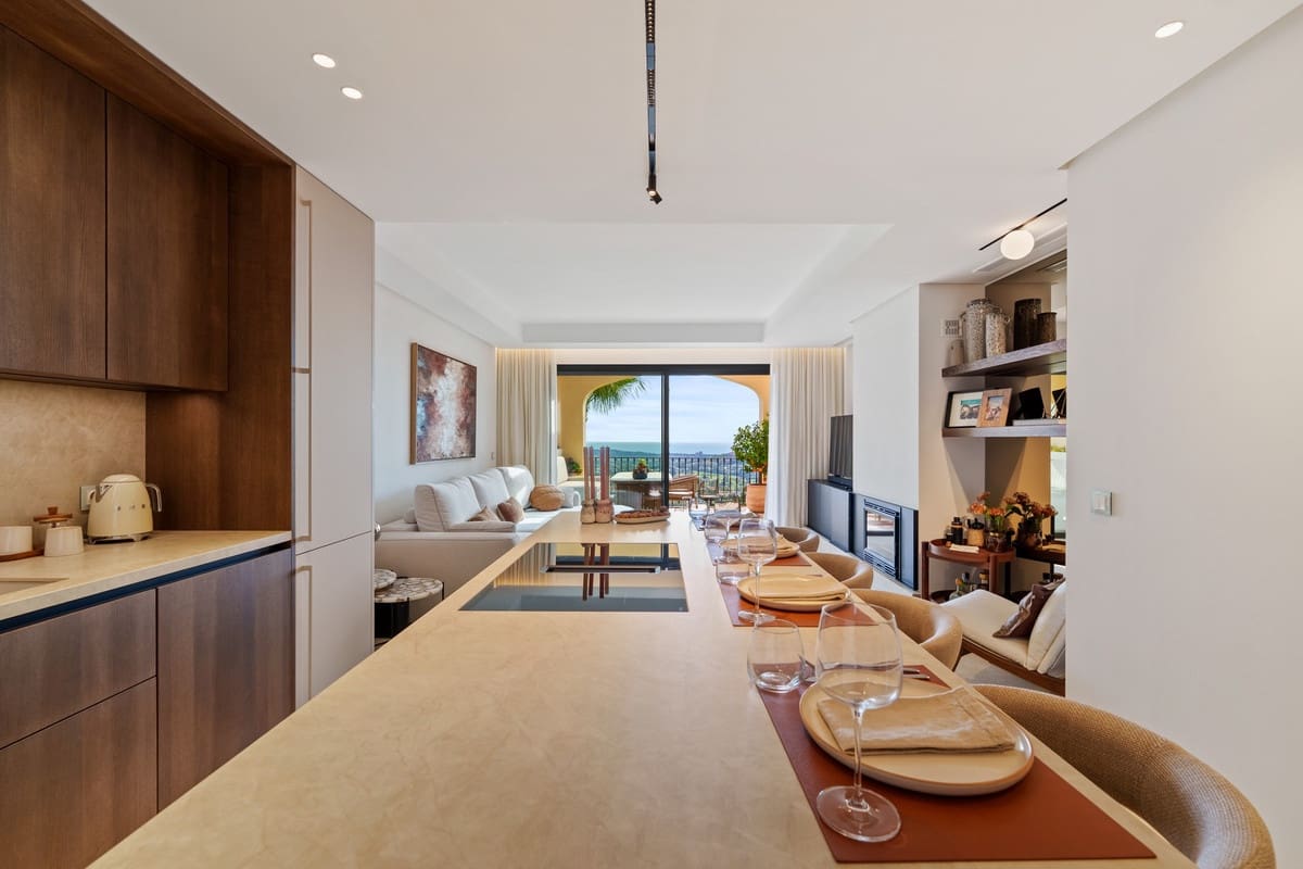 3 sypialnia Penthouse na sprzedaż w Benahavis z basenem - 1 375 000 € (Ref: 9540369)