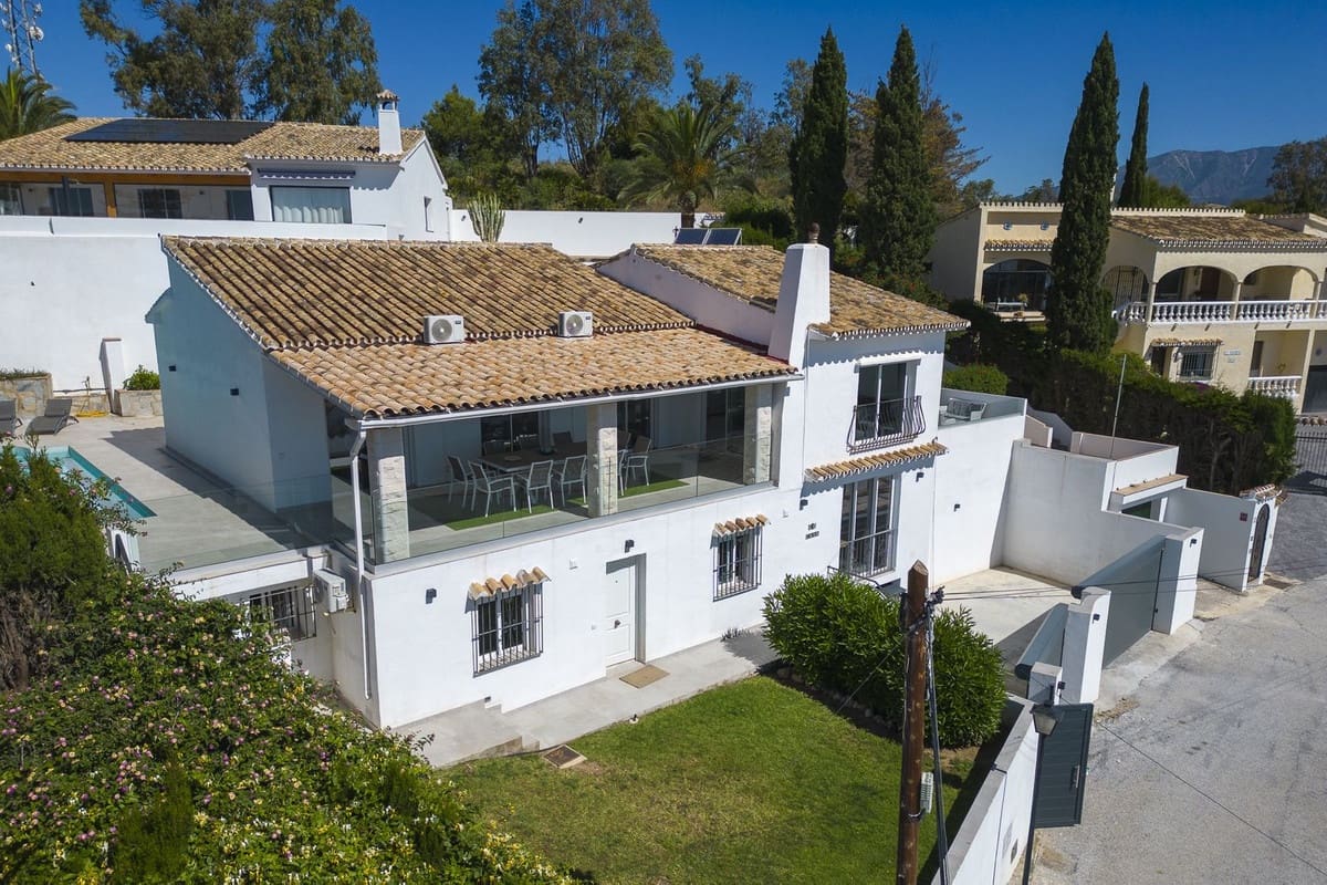 Chalet de 5 habitaciones en La Cala de Mijas en venta con piscina garaje - 1.375.000 € (Ref: 9540371)