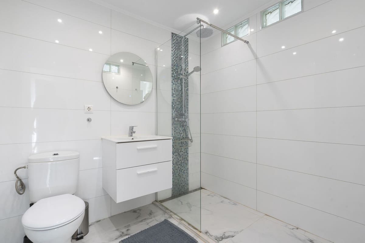 Chalet de 5 habitaciones en La Cala de Mijas en venta con piscina garaje - 1.375.000 € (Ref: 9540371)