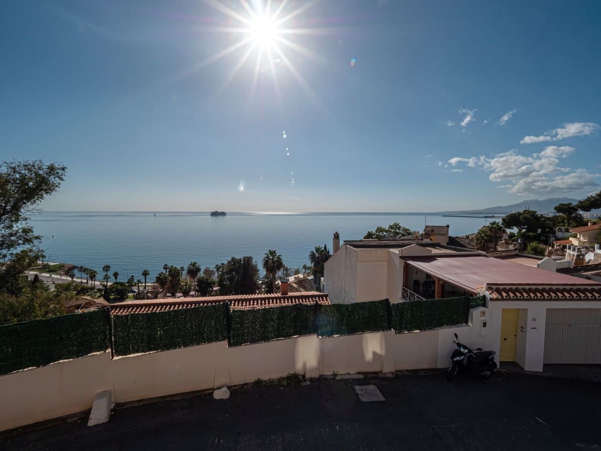 5 slaapkamer Halfvrijstaande villa te koop in Malaga stad met zwembad garage - € 1.375.000 (Ref: 9540372)