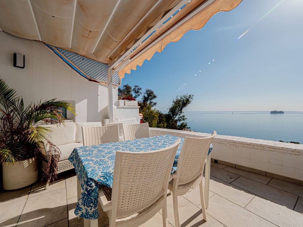 5 slaapkamer Halfvrijstaande villa te koop in Malaga stad met zwembad garage - € 1.375.000 (Ref: 9540372)