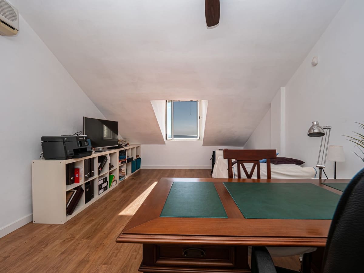 5 slaapkamer Halfvrijstaande villa te koop in Malaga stad met zwembad garage - € 1.375.000 (Ref: 9540372)