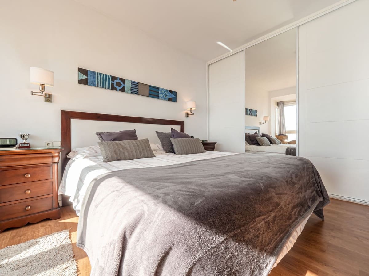 5 slaapkamer Halfvrijstaande villa te koop in Malaga stad met zwembad garage - € 1.375.000 (Ref: 9540372)