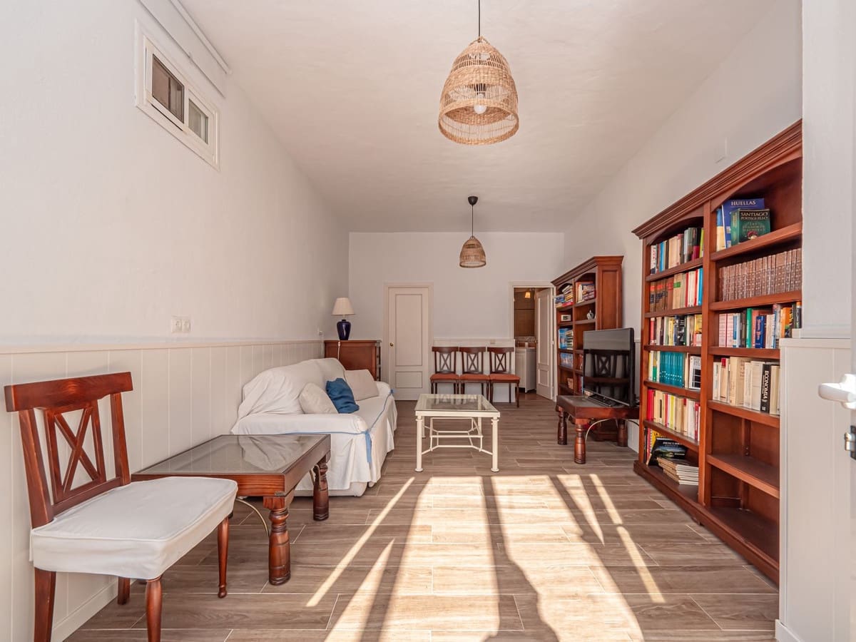 5 slaapkamer Halfvrijstaande villa te koop in Malaga stad met zwembad garage - € 1.375.000 (Ref: 9540372)