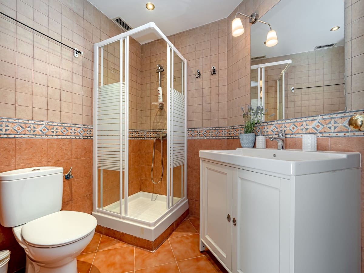 5 slaapkamer Halfvrijstaande villa te koop in Malaga stad met zwembad garage - € 1.375.000 (Ref: 9540372)