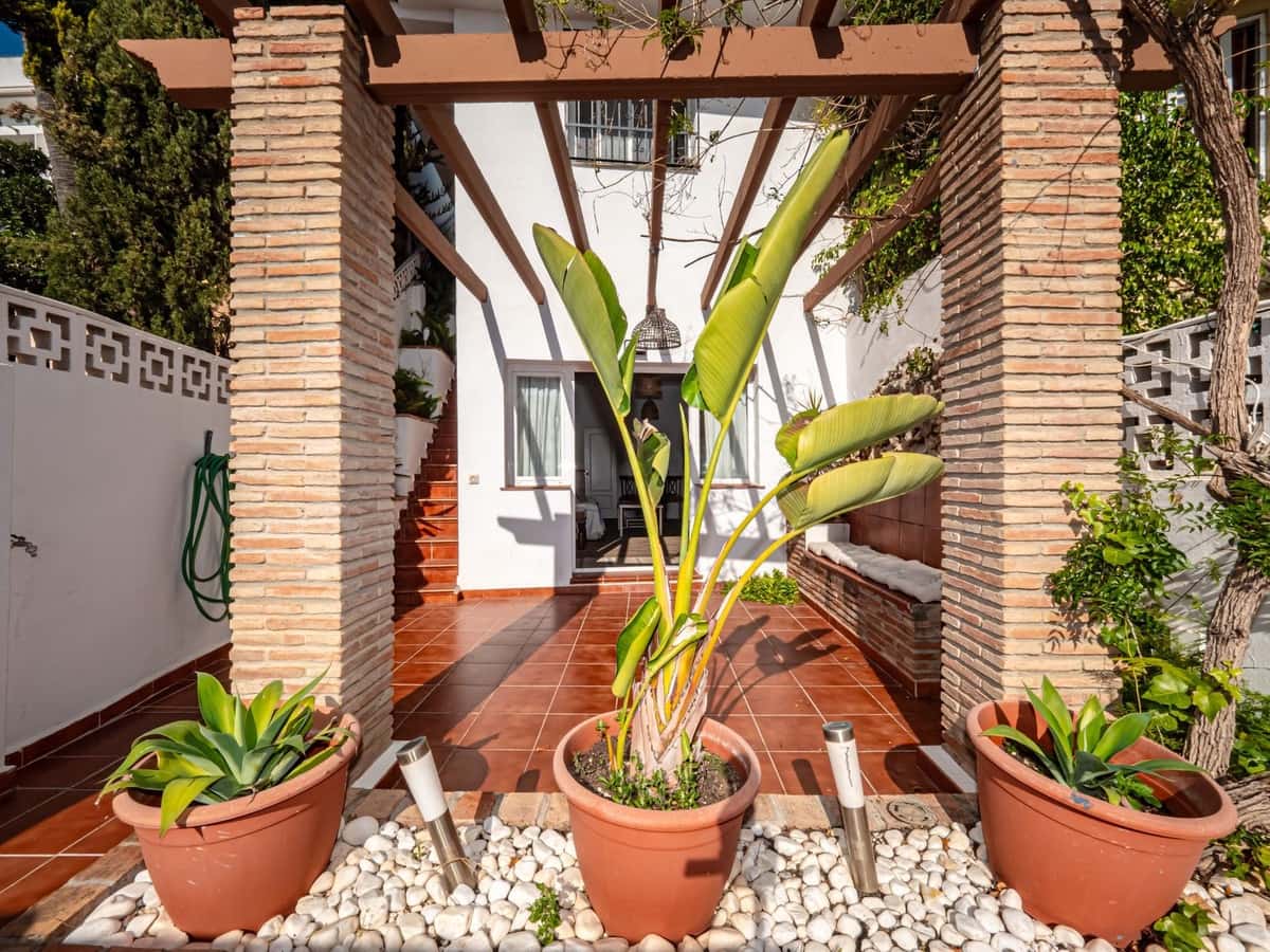 5 slaapkamer Halfvrijstaande villa te koop in Malaga stad met zwembad garage - € 1.375.000 (Ref: 9540372)