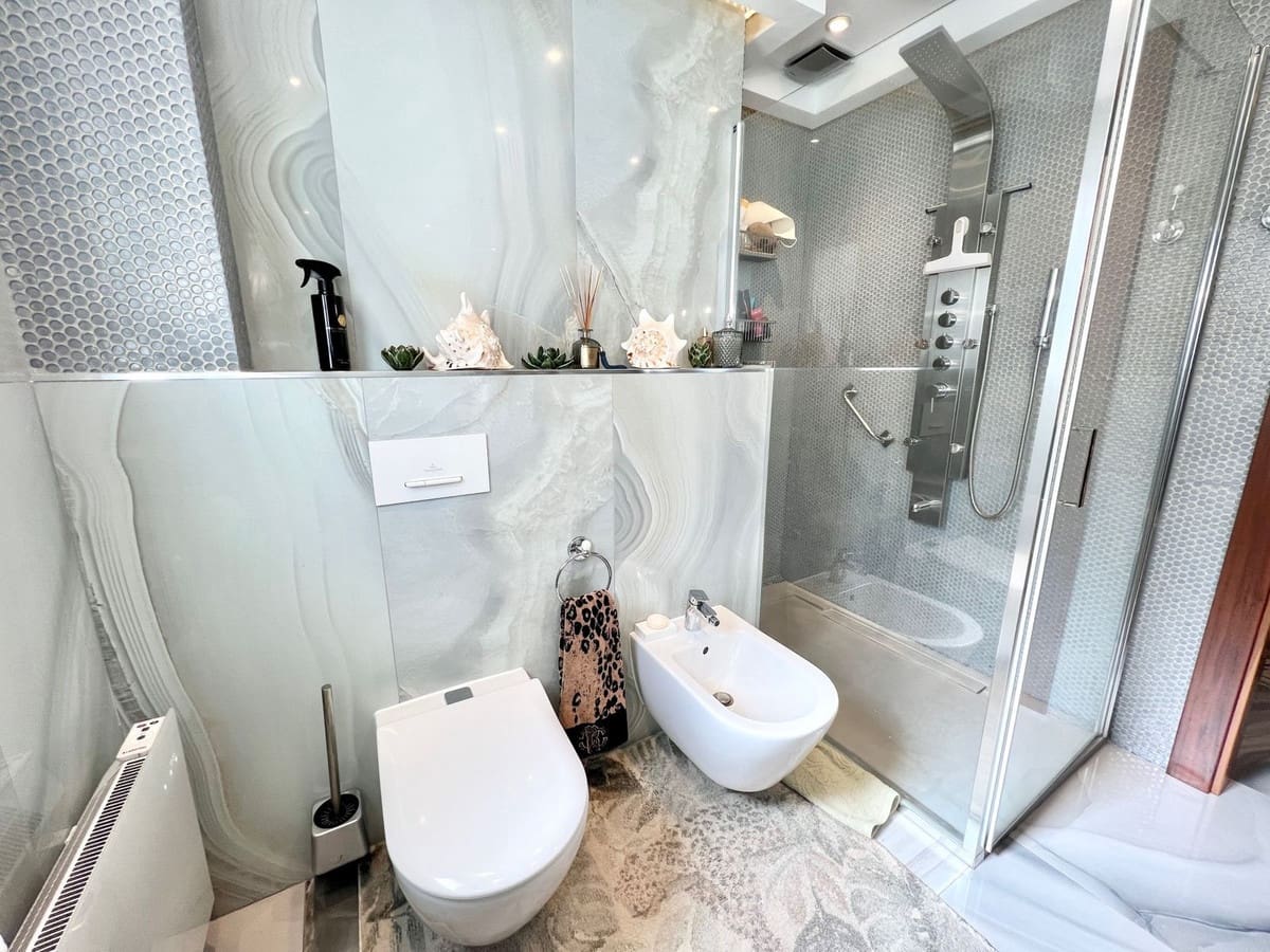 4 sypialnia Apartament na sprzedaż w San Pedro de Alcantara z basenem - 1 380 000 € (Ref: 9540374)