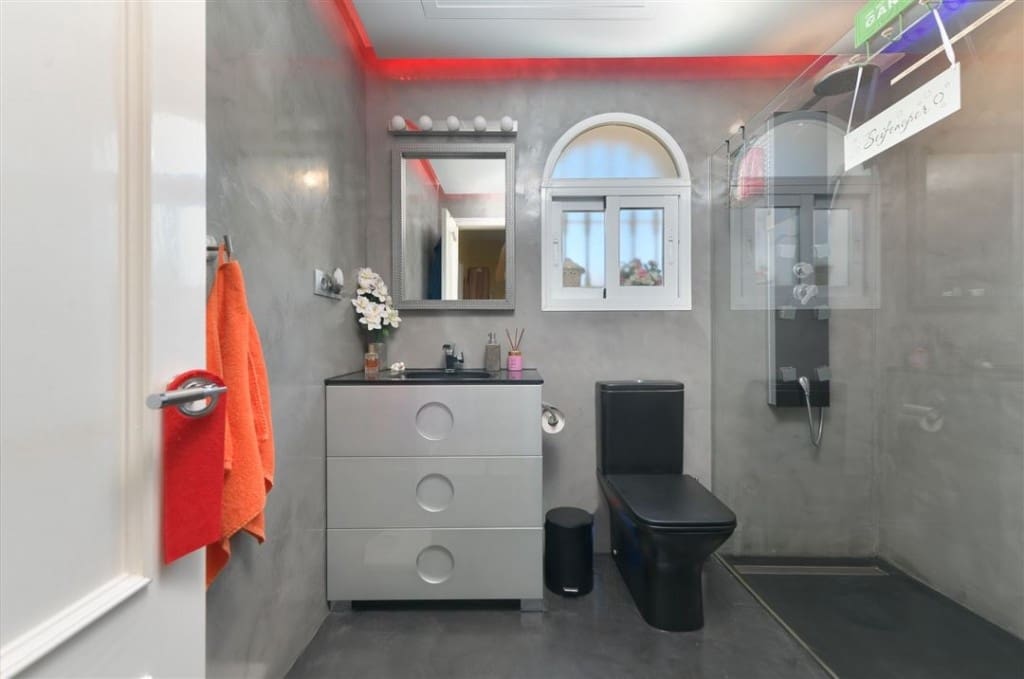 9 sypialnia Willa na sprzedaż w Alhaurin de la Torre z basenem garażem - 1 380 000 € (Ref: 9540375)