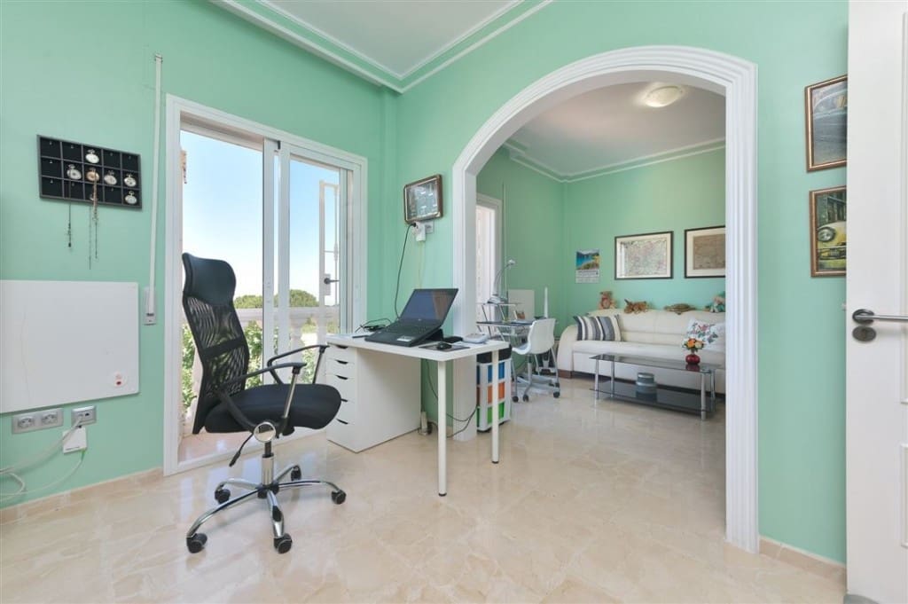 9 sypialnia Willa na sprzedaż w Alhaurin de la Torre z basenem garażem - 1 380 000 € (Ref: 9540375)