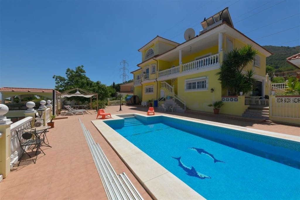 9 sypialnia Willa na sprzedaż w Alhaurin de la Torre z basenem garażem - 1 380 000 € (Ref: 9540375)