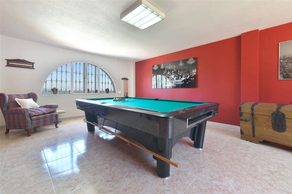 9 sypialnia Willa na sprzedaż w Alhaurin de la Torre z basenem garażem - 1 380 000 € (Ref: 9540375)