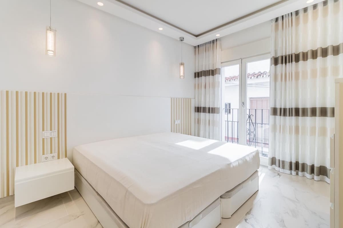 3 bedroom Townhouse for sale in Estepona with garage - € 1,385,000 (Ref: 9540379)