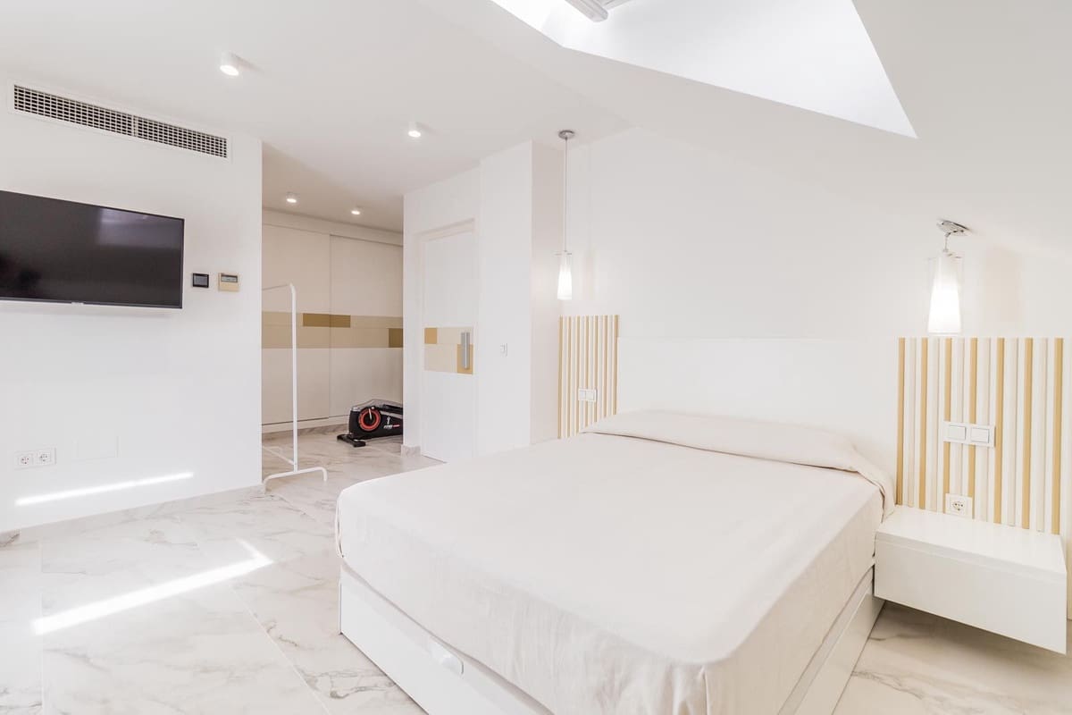 3 bedroom Townhouse for sale in Estepona with garage - € 1,385,000 (Ref: 9540379)