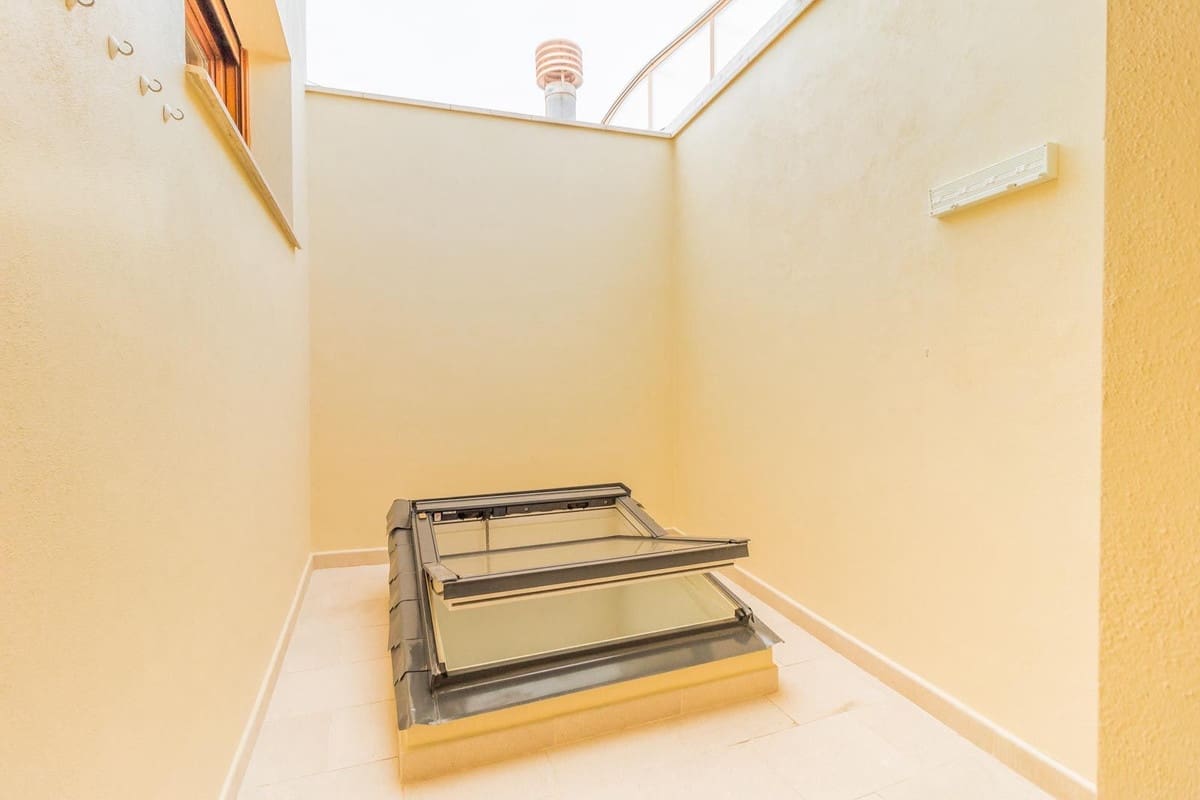 3 bedroom Townhouse for sale in Estepona with garage - € 1,385,000 (Ref: 9540379)