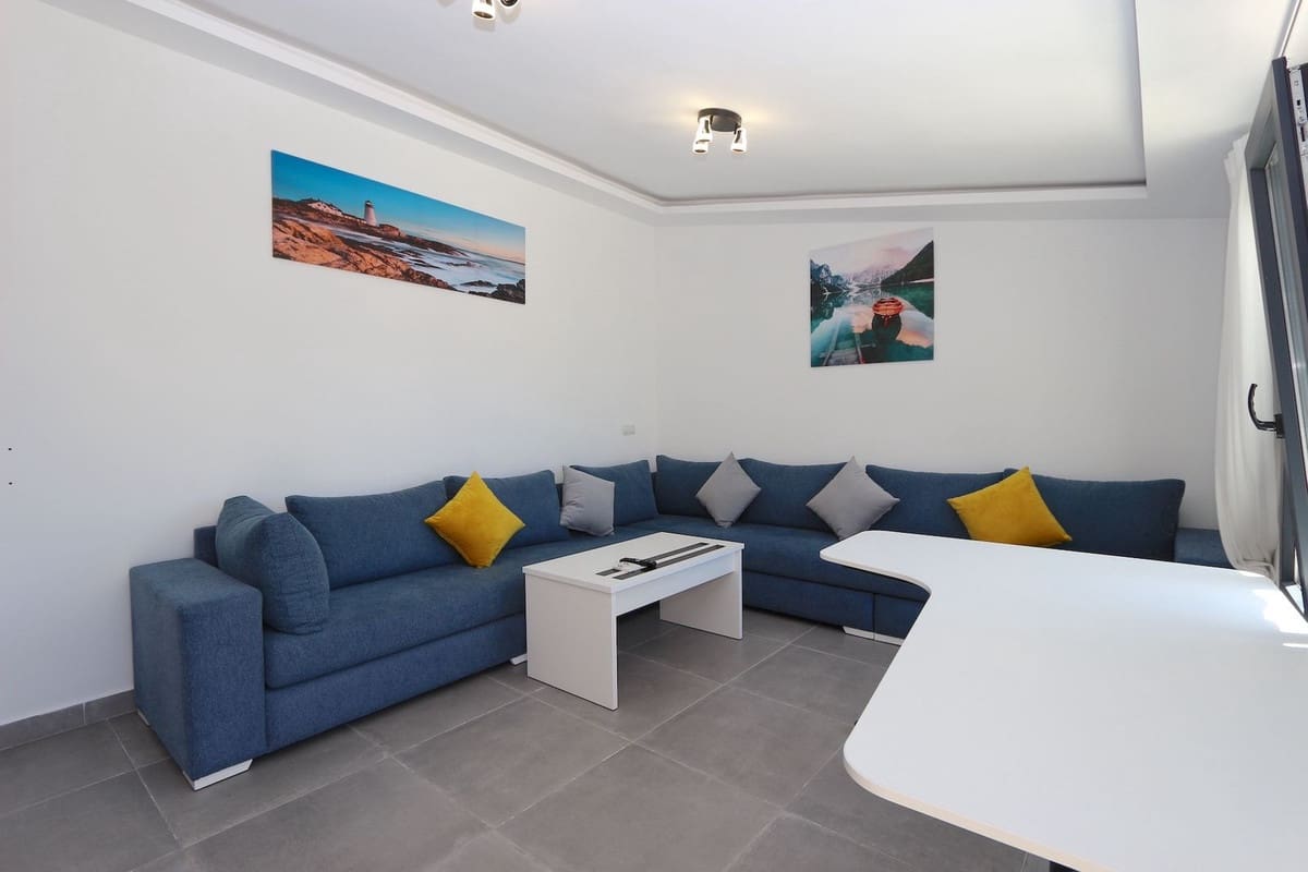 3 soverom Villa til salgs i Riviera del Sol med svømmebasseng garasje - € 1 390 000 (Ref: 9540381)