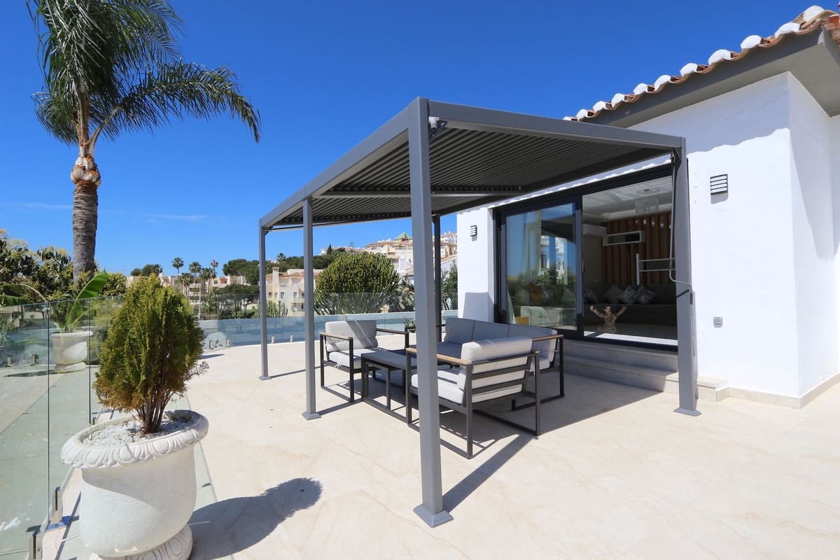 Chalet de 3 habitaciones en Riviera del Sol en venta con piscina garaje - 1.390.000 € (Ref: 9540381)