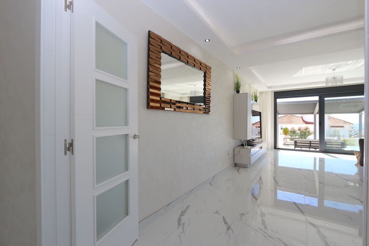 Chalet de 3 habitaciones en Riviera del Sol en venta con piscina garaje - 1.390.000 € (Ref: 9540381)