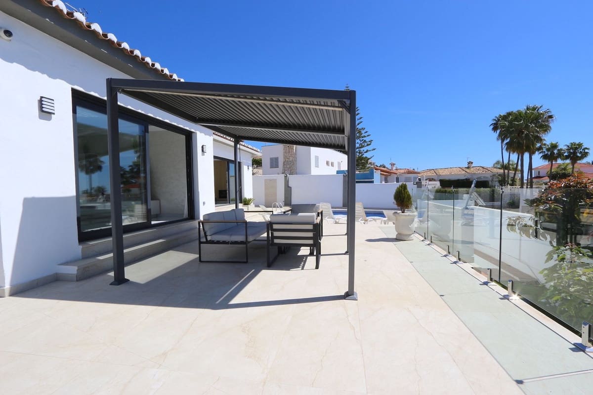 Chalet de 3 habitaciones en Riviera del Sol en venta con piscina garaje - 1.390.000 € (Ref: 9540381)