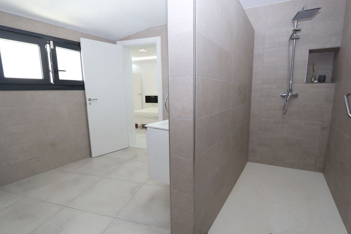 Chalet de 3 habitaciones en Riviera del Sol en venta con piscina garaje - 1.390.000 € (Ref: 9540381)