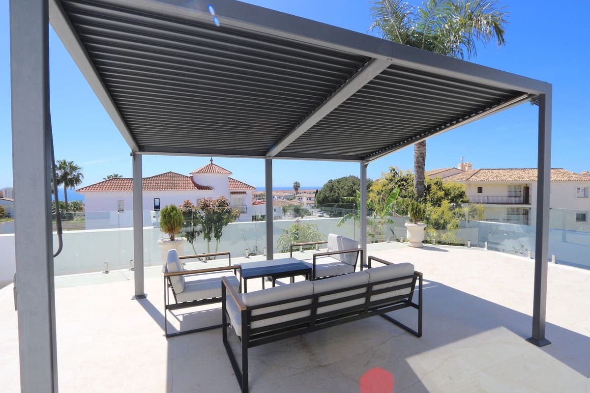 Chalet de 3 habitaciones en Riviera del Sol en venta con piscina garaje - 1.390.000 € (Ref: 9540381)