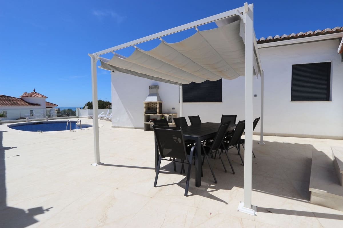 Chalet de 3 habitaciones en Riviera del Sol en venta con piscina garaje - 1.390.000 € (Ref: 9540381)