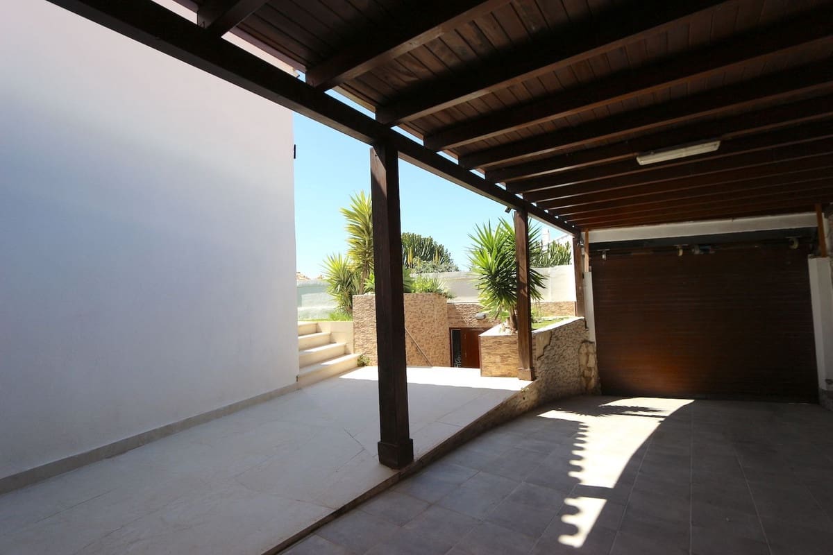 Chalet de 3 habitaciones en Riviera del Sol en venta con piscina garaje - 1.390.000 € (Ref: 9540381)