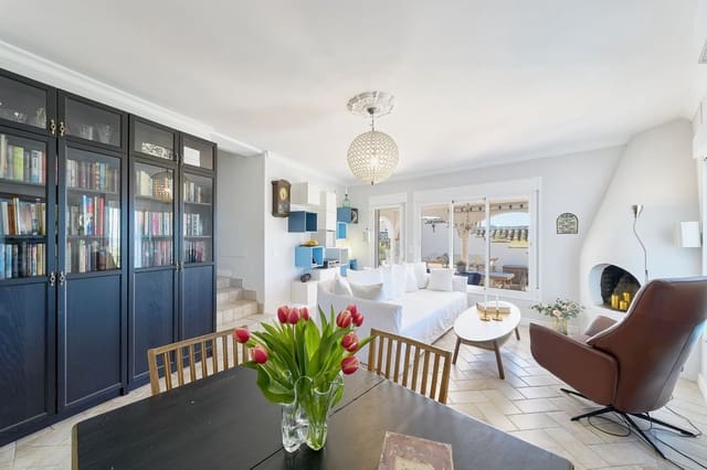 6 Zimmer Villa zu verkaufen in Centro ciudad, Fuengirola mit Pool - 1.390.000 € (Ref: 9540382)