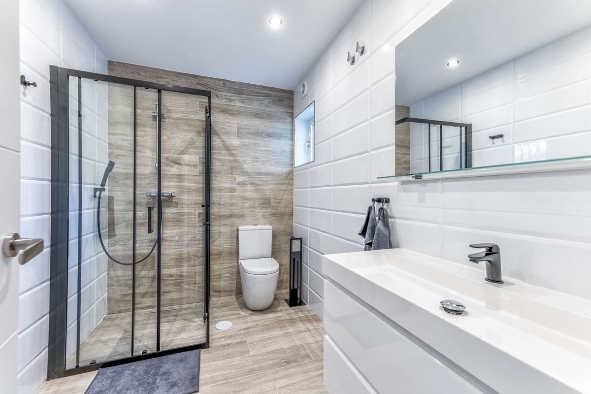 6 soveværelse Villa til salg i Benalmadena Costa med swimmingpool - € 1.390.000 (Ref: 9540383)