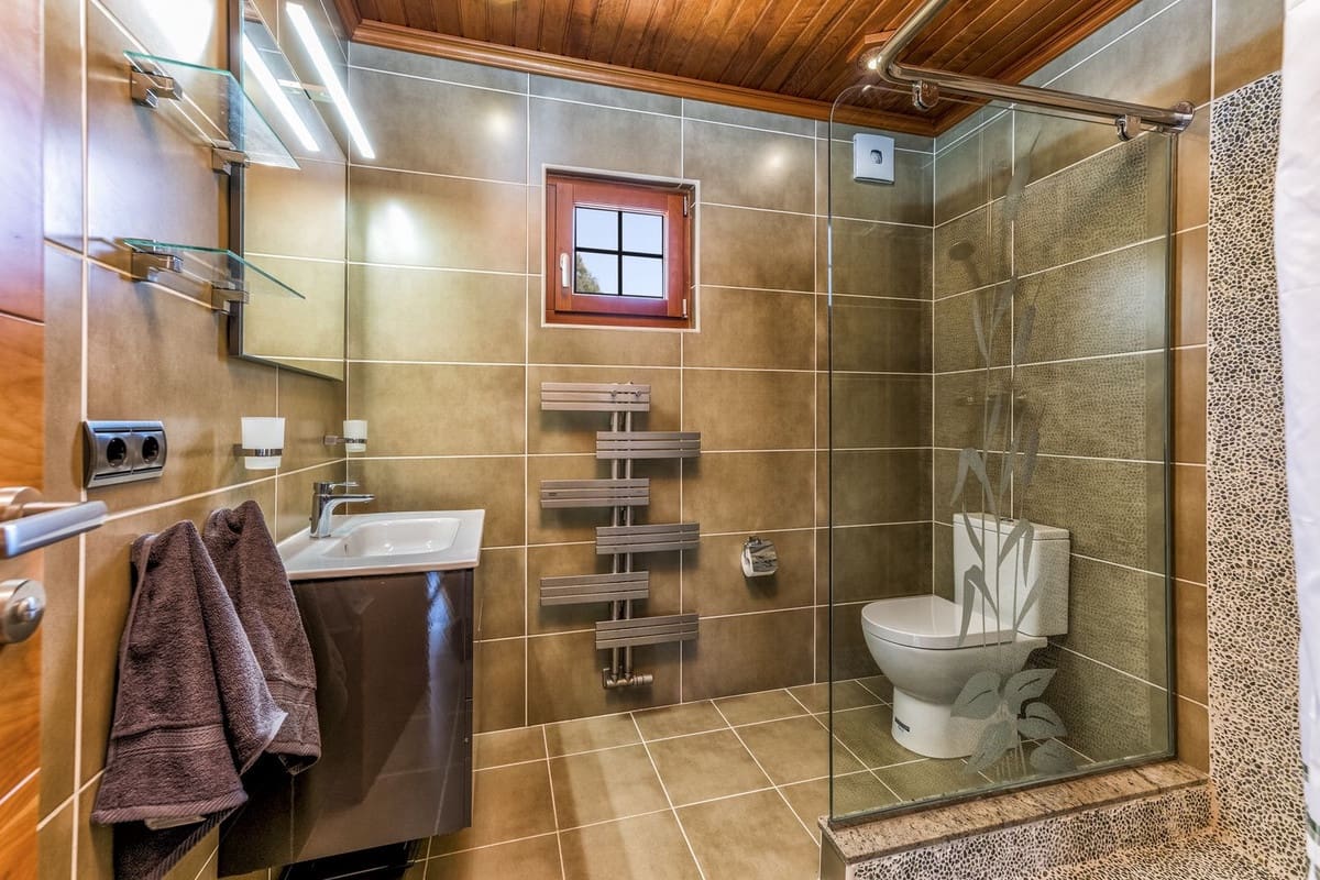 6 soveværelse Villa til salg i Benalmadena Costa med swimmingpool - € 1.390.000 (Ref: 9540383)