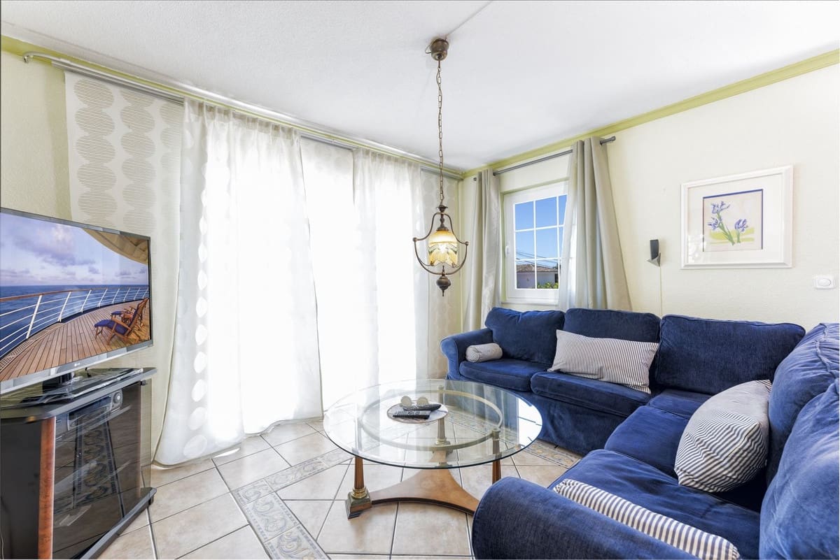 6 soveværelse Villa til salg i Benalmadena Costa med swimmingpool - € 1.390.000 (Ref: 9540383)