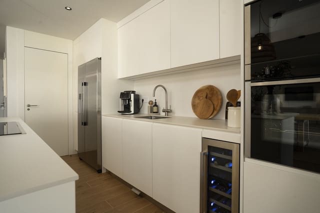 3 slaapkamer Appartement te koop in Centro ciudad, Fuengirola met zwembad - € 1.395.000 (Ref: 9540385)