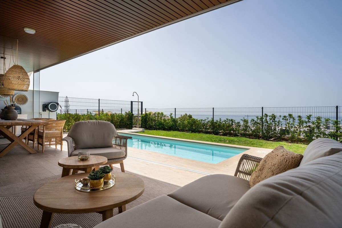 3 chambre Appartement à vendre à Fuengirola avec piscine - 1 395 000 € (Ref: 9540385)