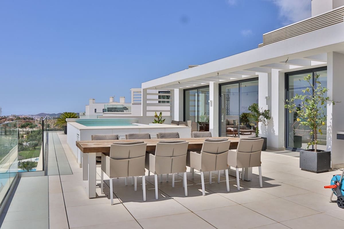 3 camera da letto Attico in vendita in Fuengirola con piscina - 1.395.000 € (Rif: 9540387)