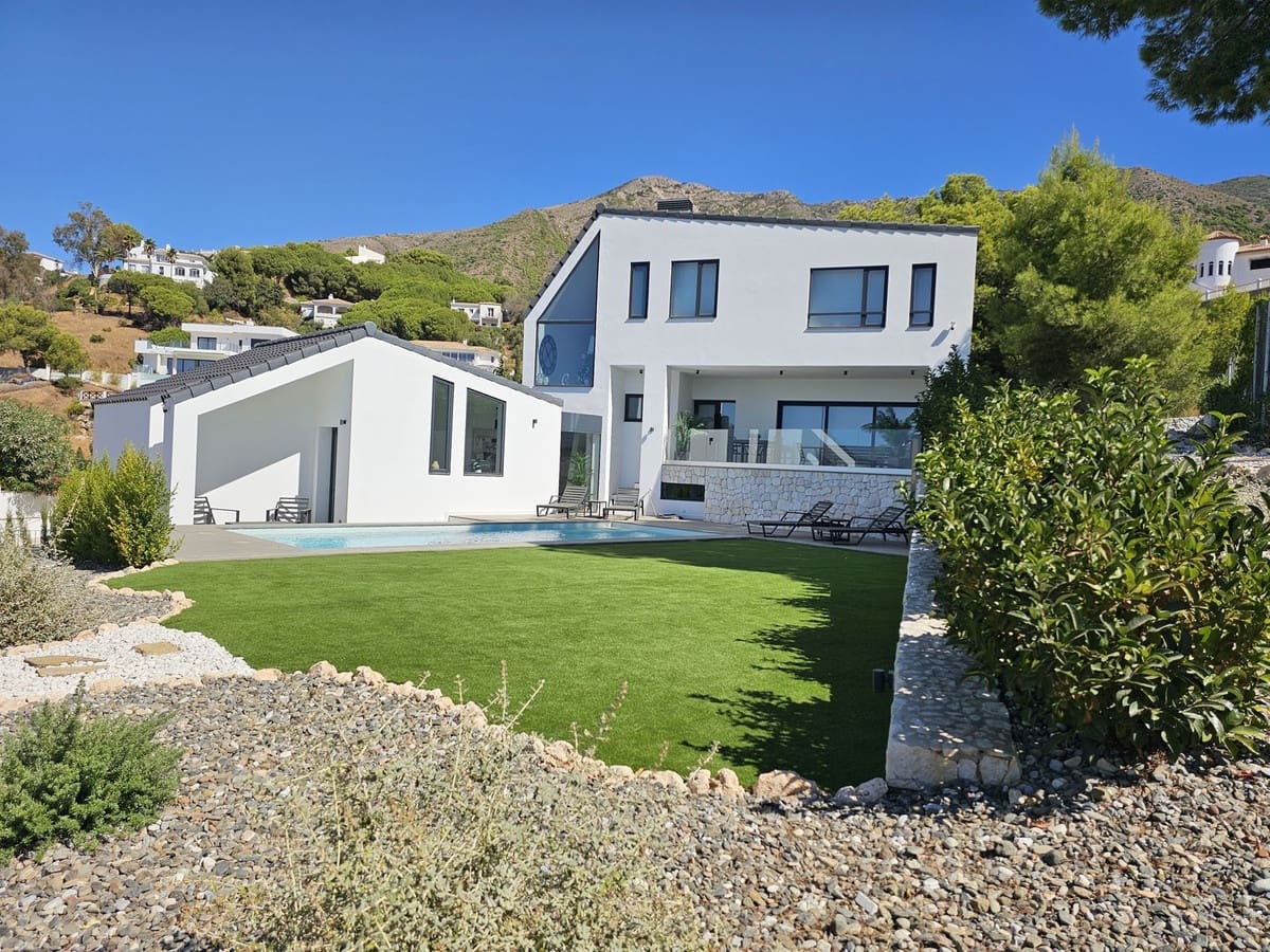 3 quarto Moradia para venda em Mijas com piscina garagem - 1 395 000 € (Ref: 9540389)